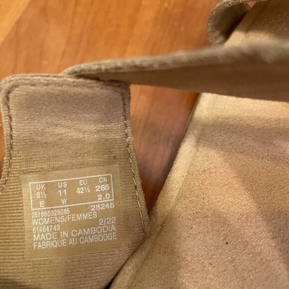 Clarks womens Brynn Ave Flat Sandal - Picture 7 of 9